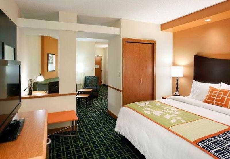 Fairfield Inn & Suites By Marriott Виннипег Номер фото