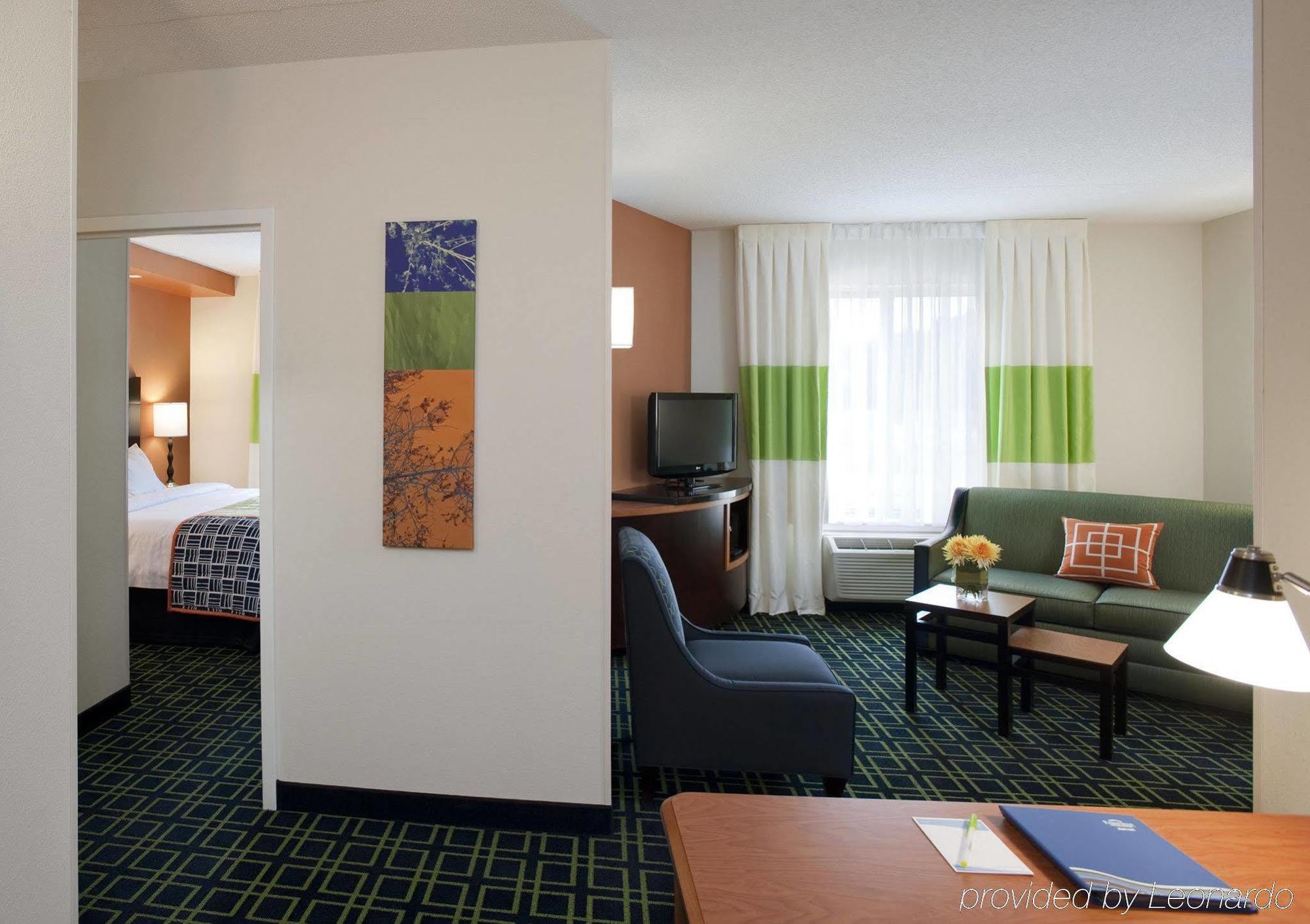 Fairfield Inn & Suites By Marriott Виннипег Номер фото