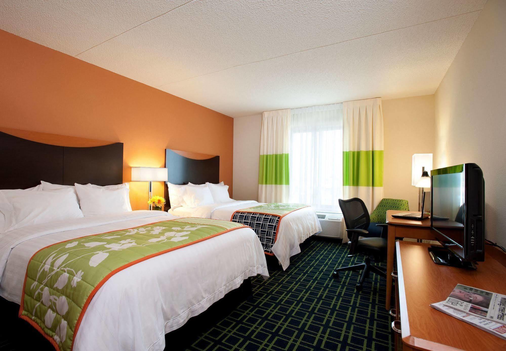 Fairfield Inn & Suites By Marriott Виннипег Экстерьер фото